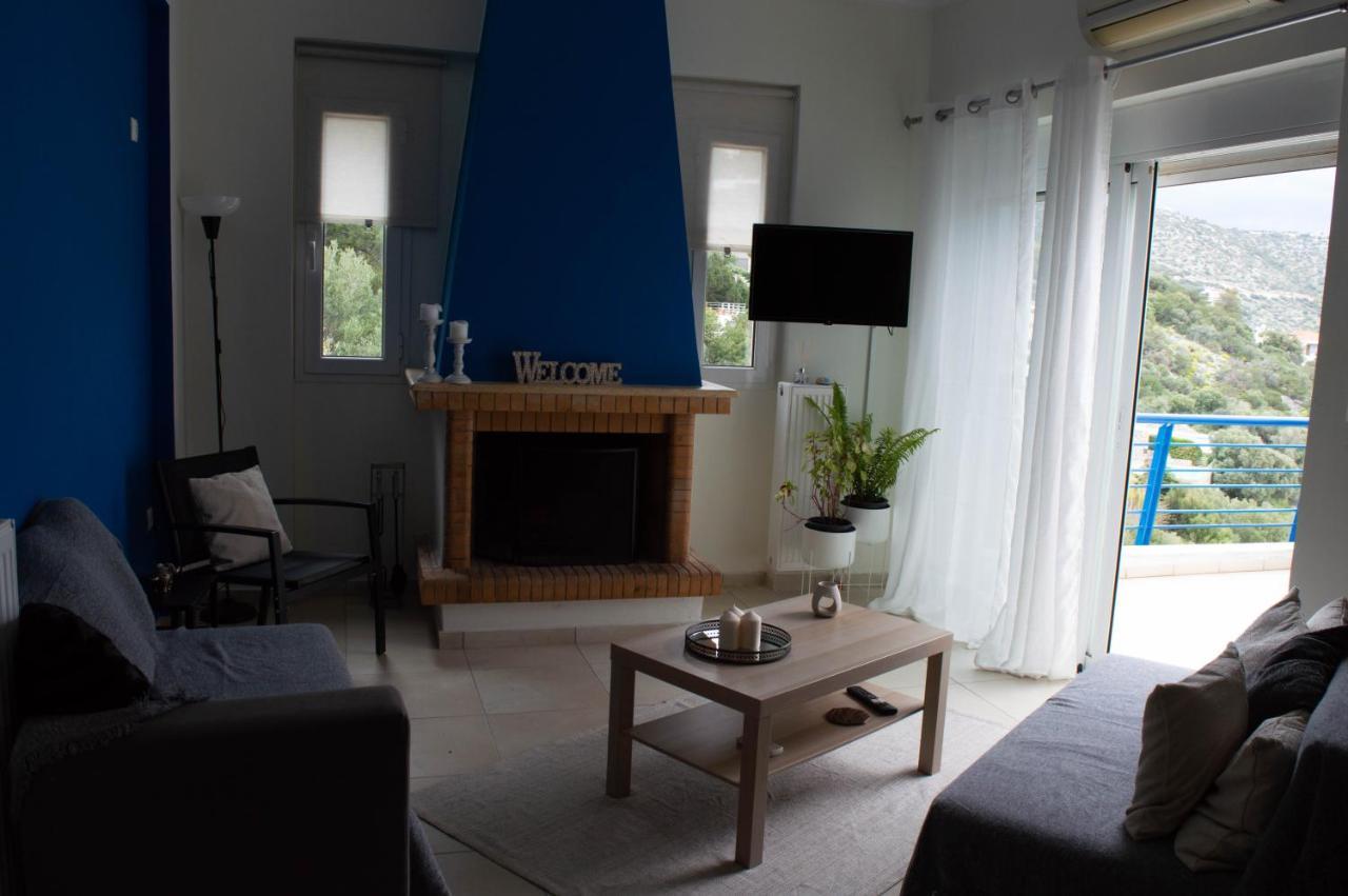 Blue And White Apartamento Schinias Exterior foto